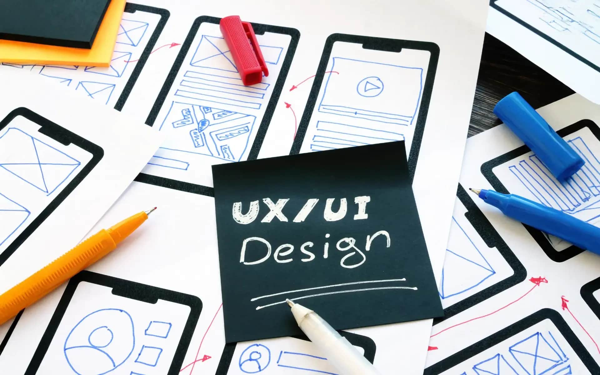 Czym jest projektowanie UX/UI i jak je wdrożyć?